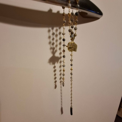 Handmade necklace like new with bicolor beads and gold elephant detail