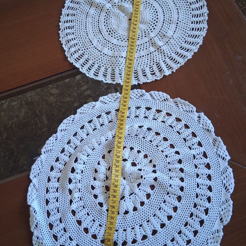 Round handmade doilies used, set of 4, white and beige