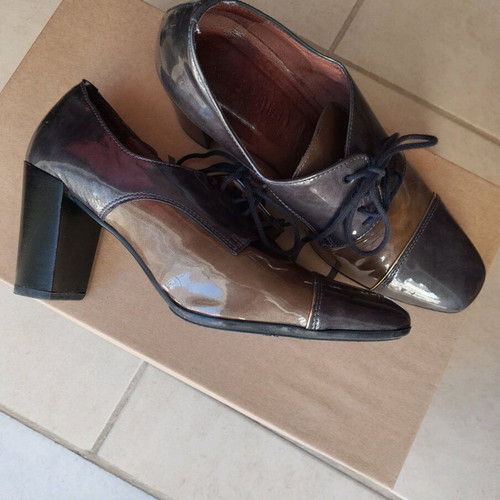 Hispanitas heels like new, leather patent in lead and dark brown