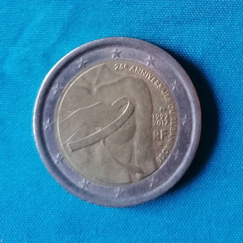France 2 Euro 2017 25th Anniversary Pink Ribbon Coin like new