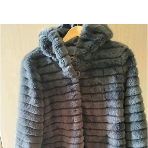Synthetic fur gray like new