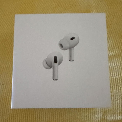 Apple AirPods Pro 2nd Generation with MagSafe Charging Case Type-C new