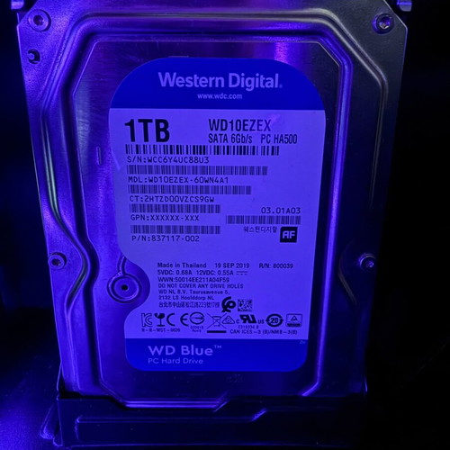 Western Digital Blue 1TB HDD WD10EZEX like new