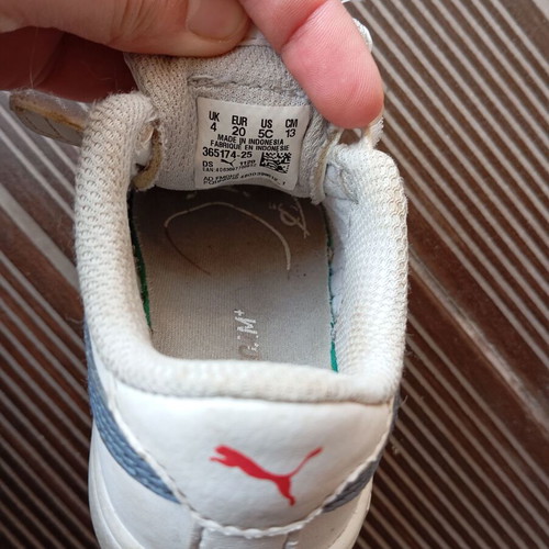 Puma sports shoes boy-girl no20 like new