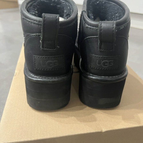 Ugg Ultra Mini Platform boots like new, leather, size 36, black