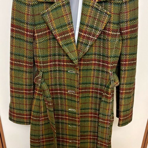 London 100% wool coat like new, brown and green, size S