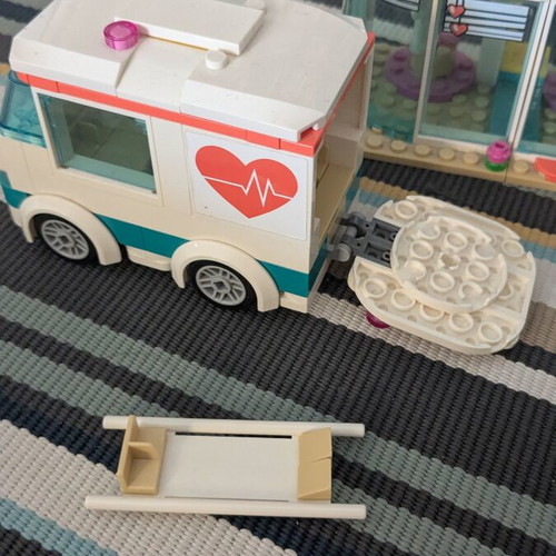 LEGO Friends hospital with ambulance, stretcher & 2 figures