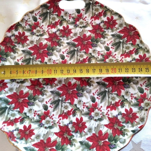 Christmas serving platter like new, porcelain