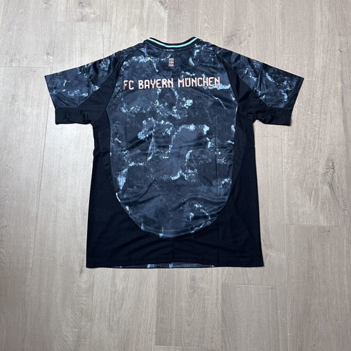 Bayern München football jersey
