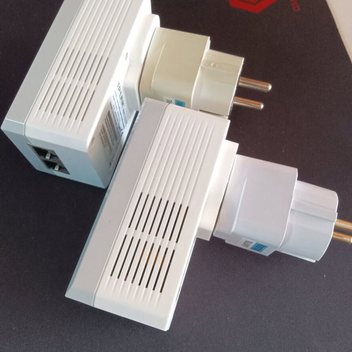 TP-Link TL-PA4020P KIT powerline adapters like new, 2 ports, UK plug