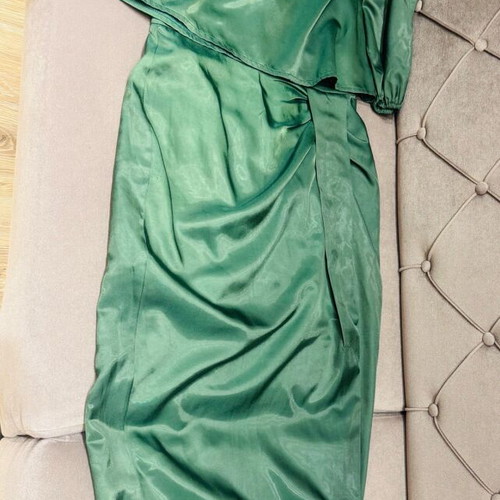 Mataksoto set blouse and skirt L like new, green