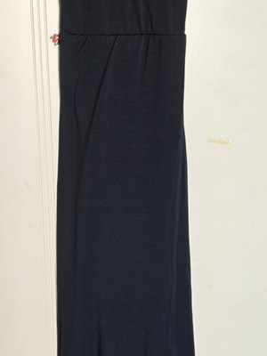 Maxi black dress with slit and crisscross straps, like new, size M