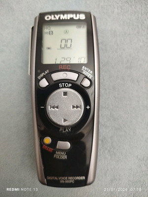 Olympus voice recorder like new with 16 hours recording