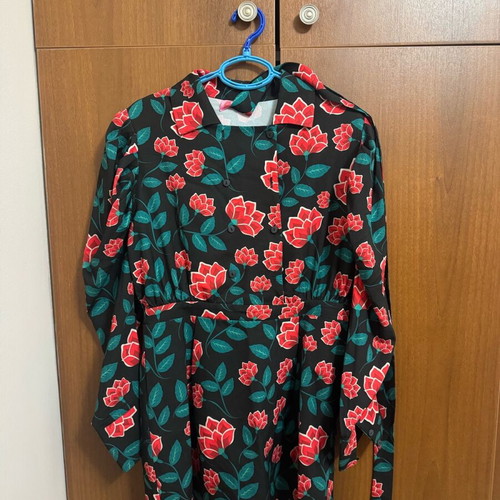 Karavan dress Large like new, black with belt and button design