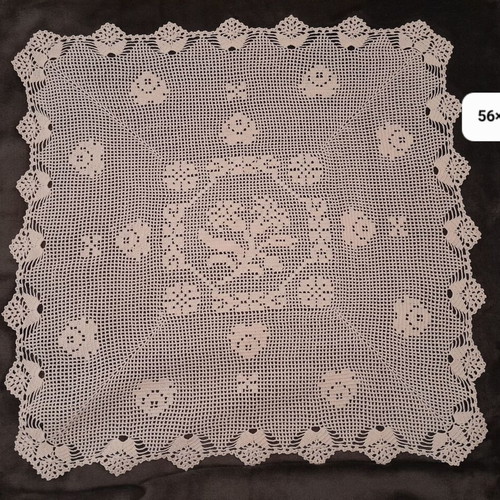 Table linen beige doily like new