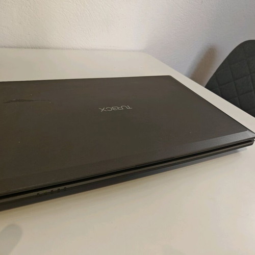 TurboX gaming laptop like new, Intel Core i7, 19 inch, 32GB RAM, 1TB SSD