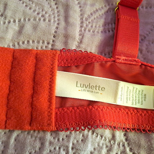 Red lace bra size 75E with adjustable straps