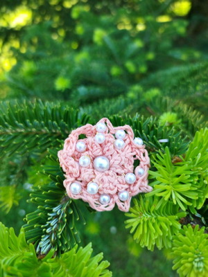 Handmade knitted ring with beads new pink