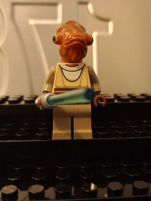 Lego Star Wars Minifigure Nahdar Vebb with accessories like new