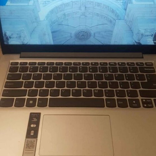 Lenovo IdeaPad 1i 14-inch laptop Generation 7, like new