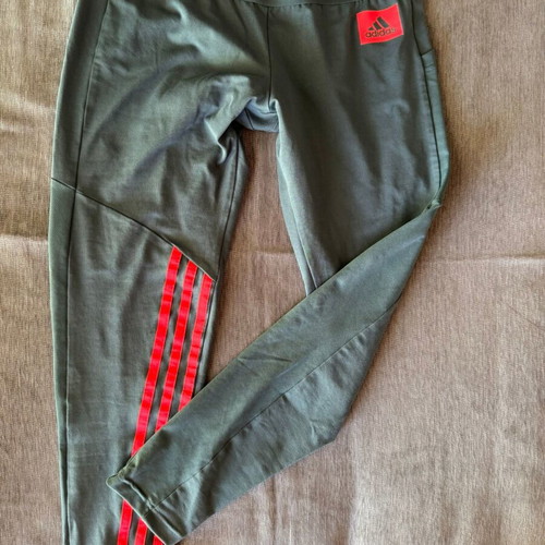 Adidas 3/4 AEROREADY leggings new, gray with red stripes and pocket