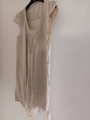 Women's summer dress used, one size, linen with tie at back