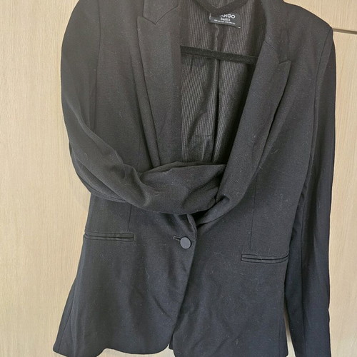 Mango black jacket like new, size XS, soft fabric