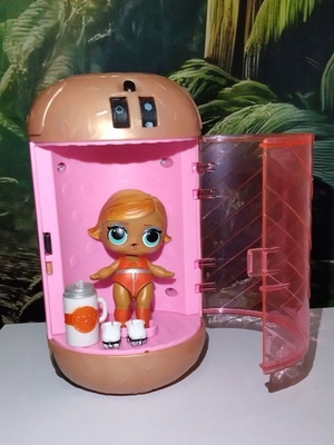 L.O.L. Surprise! Under Wraps Boogie Babe figure with capsule