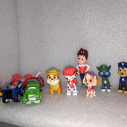 Paw Patrol collectible figures set of 12 like new