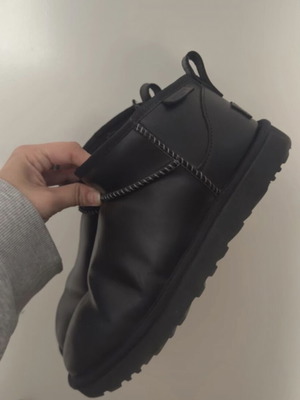 Ugg Mini Boots Size 38 Like New, Black