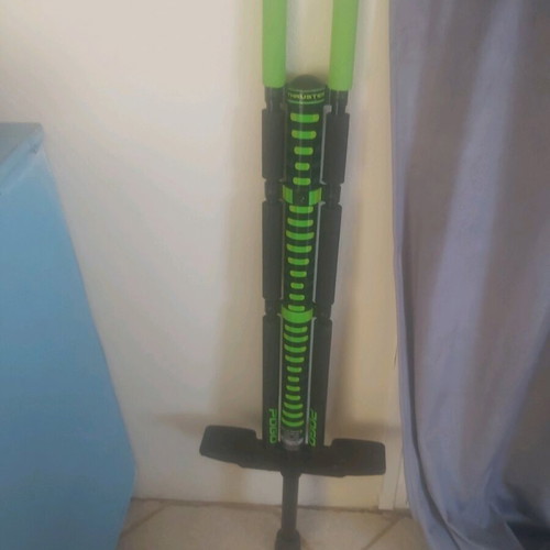 Thruster Pogo Stick green like new