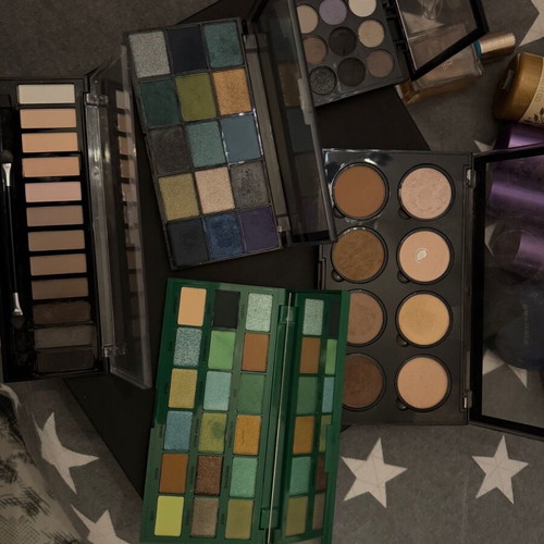Eyeshadow and contouring palettes used, set of five, Nyx, Revolution, Seventeen, USHAS