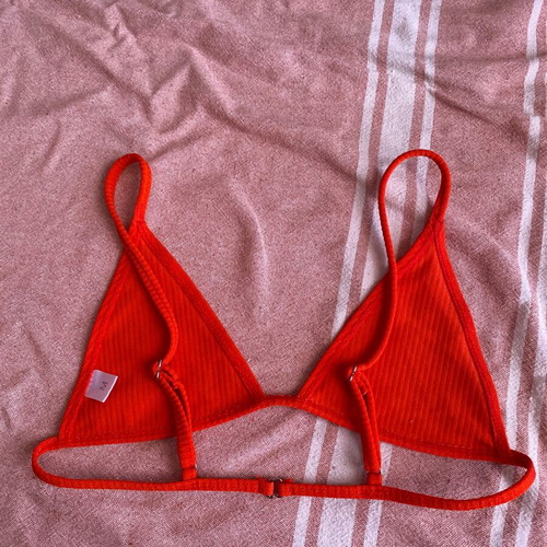 Bikini top triangle in light red, like new, size M