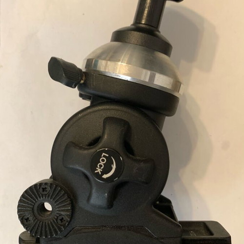 Tripod head used