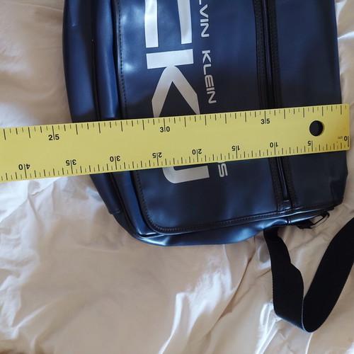 Calvin Klein messenger bag like new, dark blue crossbody