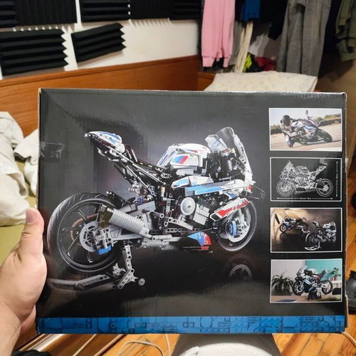 Technic BMW M1000RR building set, 1950 pieces