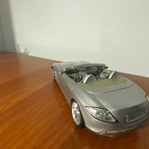 Mercedes Vision SLR 1/18 Maisto like new, without box