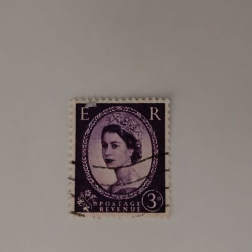 Queen Elizabeth Stamp like new