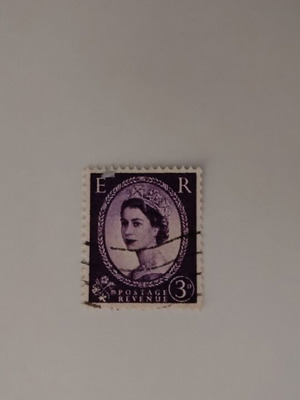 Queen Elizabeth Stamp like new