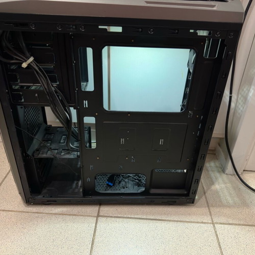 Raidmax Narwhal 920WB computer case like new, Full Tower