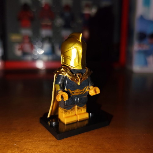 Dr. Fate minifigure like new with stand and plastic cape