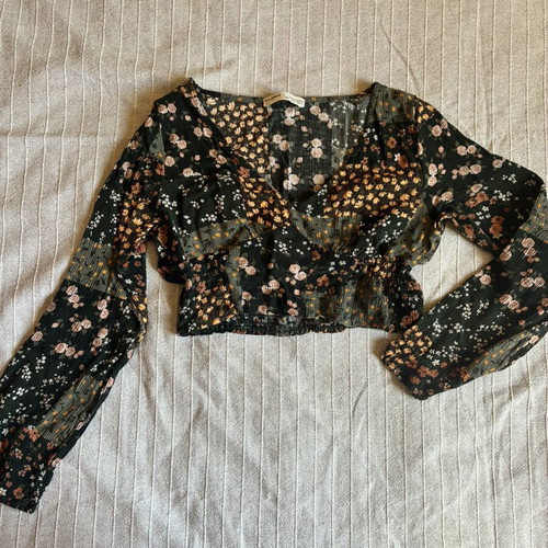 Pull & Bear Patchwork Floral Crop Top Long Sleeve V Neck Size Small