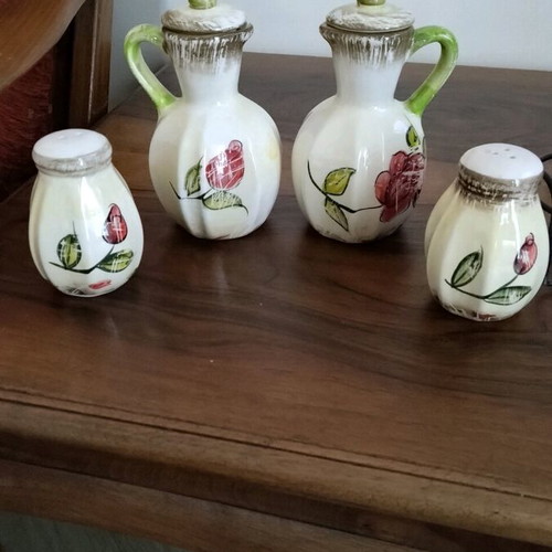 Serving set of 4 pieces new for table use