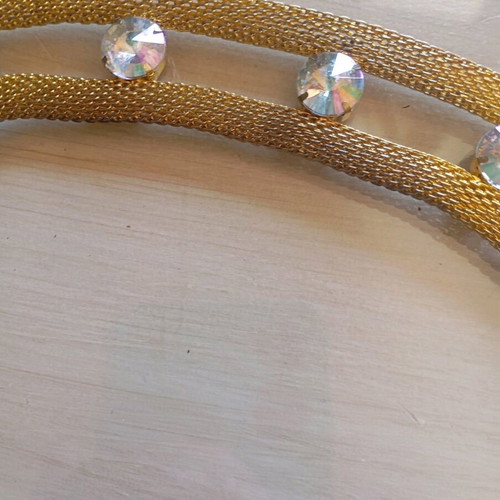 Adjustable metal belt like new with rhinestones gold color