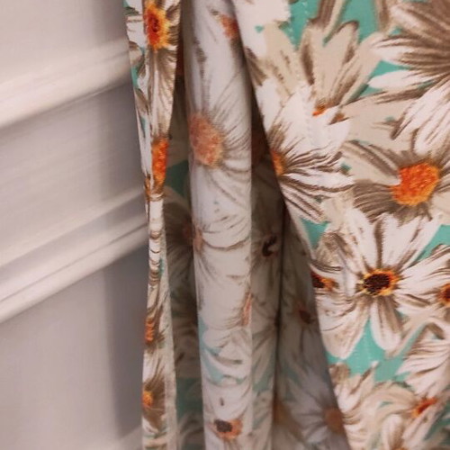 Long dress like new, turquoise with fringes and daisies, one size