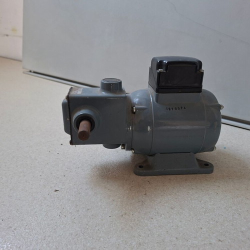 Groschopp DM 80-40 Electric Motor 22W 1300 RPM New