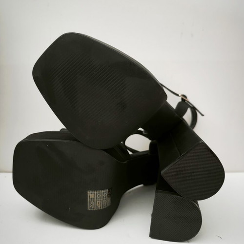 Satin platform sandals size 40 black Mia new