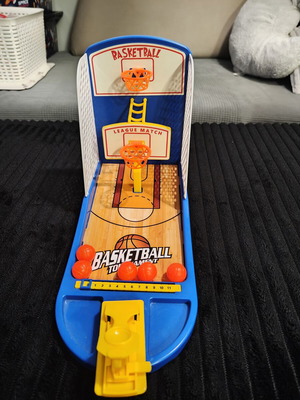 Luna tabletop basketball double like new