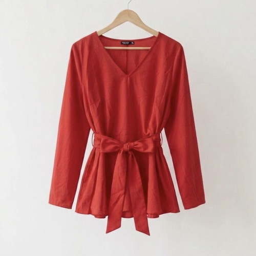 Shein Curve blouse 2XL like new, red, wrap style with belt