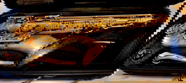 saxofono tenoro epangelmatiko Eastman 52nd Street